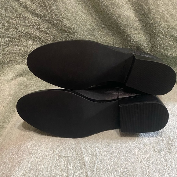 ❤️COLE HAAN LEATHER BOOTIES❤️ - Picture 3 of 6